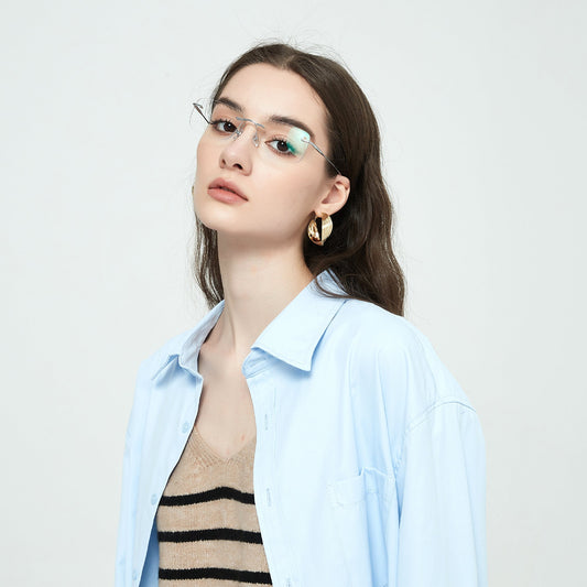 Model wearing Le Seven Pisces rimless glasses