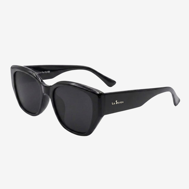 Lilly Black cat-eye polarized sunglasses, angled view