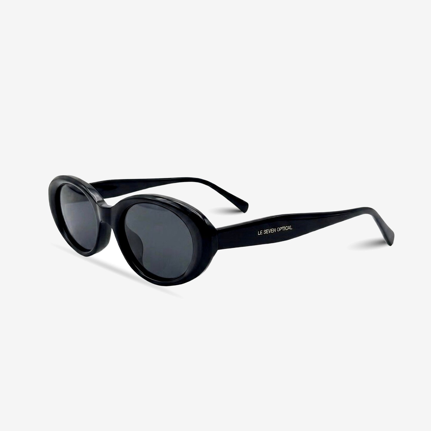 Sedona Black oval polarized sunglasses, three-quarter view on white